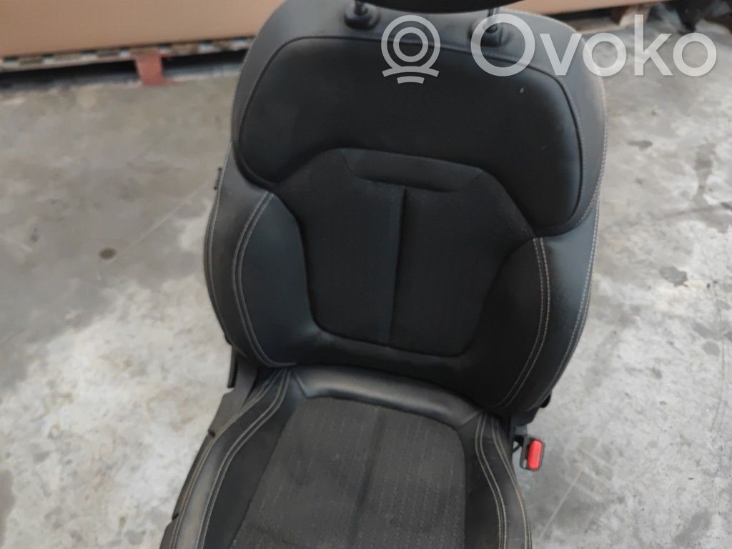 Etumatkustajan istuin   876206077R