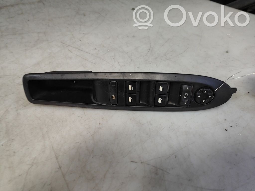 Citroen C4 II Electric window control switch 
