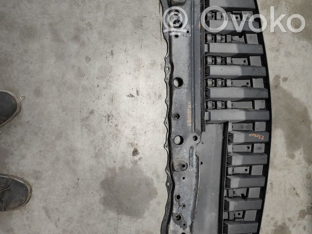 Nissan Note (E11) Front bumper cross member 