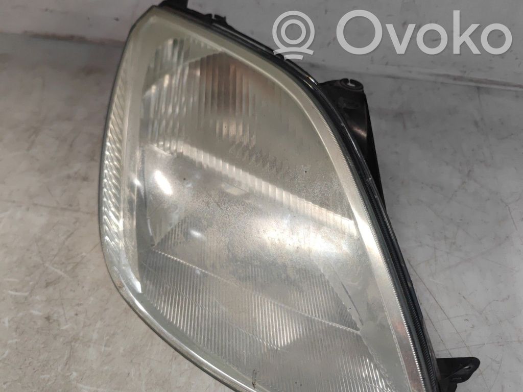 Ford Fiesta Scheinwerfer 