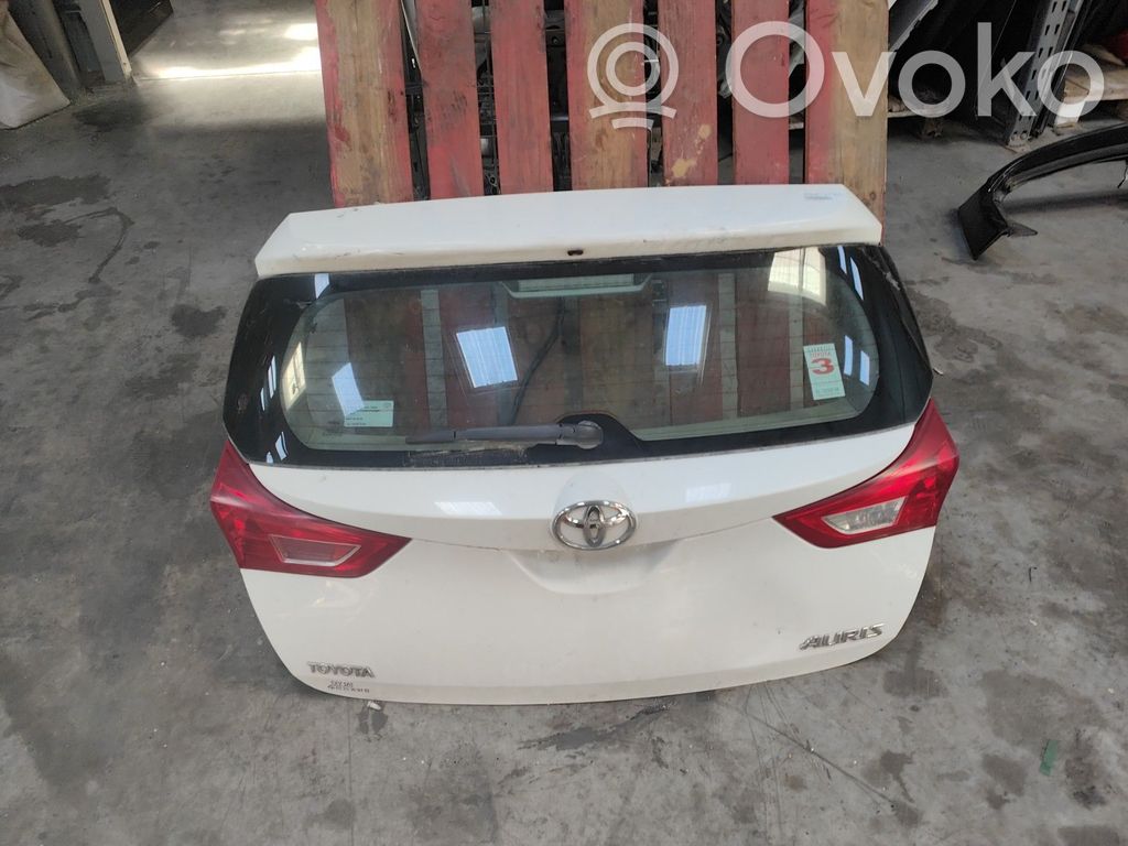Toyota Auris E180 Puerta del maletero/compartimento de carga 