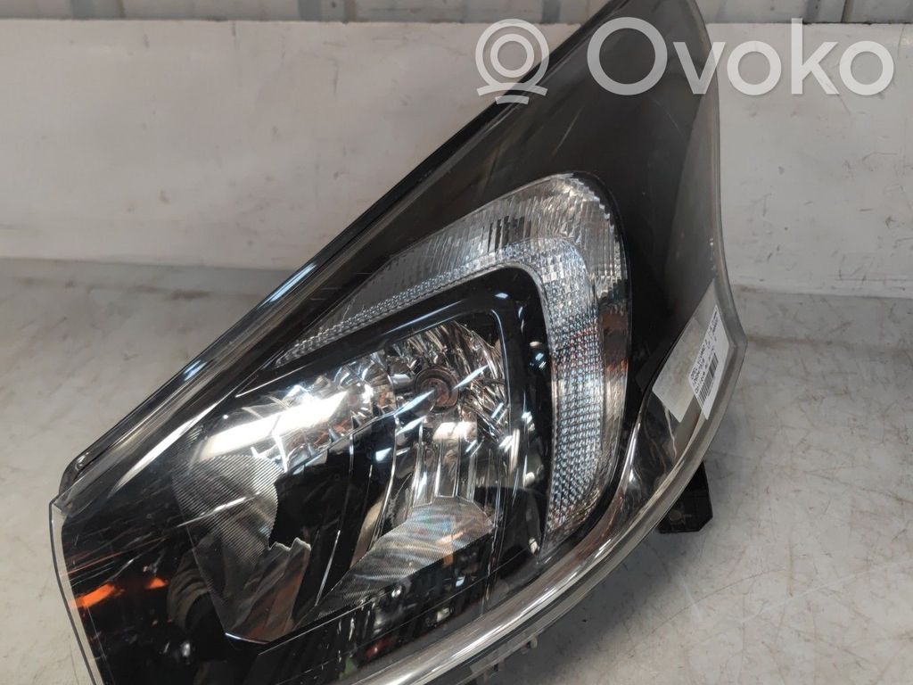 Opel Vivaro Scheinwerfer 