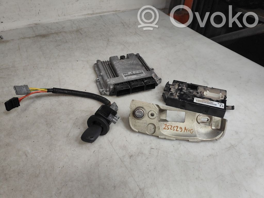 Renault Trafic II (X83) Kit cu ECU motor și set închidere uși 