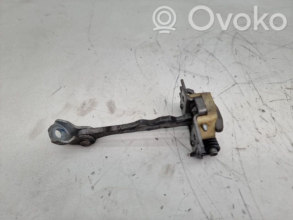 Renault Megane III Etuoven pidätin 