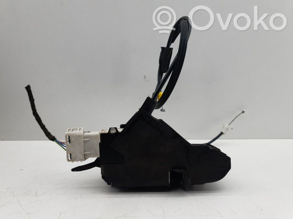 Citroen C4 I Priekšpusē slēdzene 