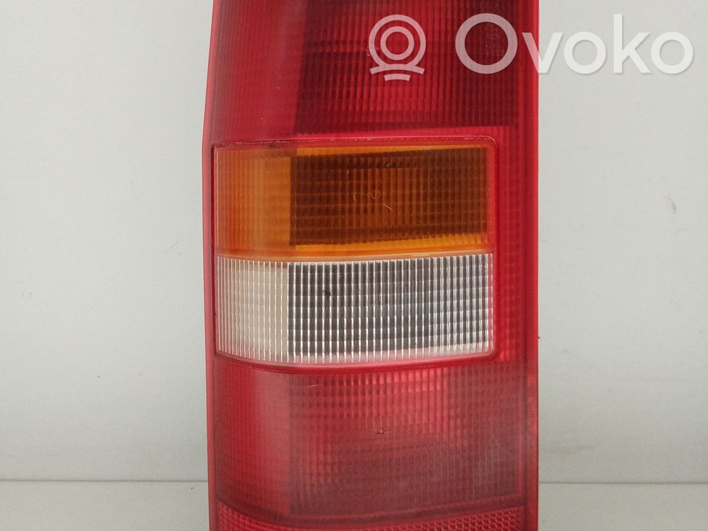Aizmugurējais lukturis pārsegā   2250GLVALEO,1473013080