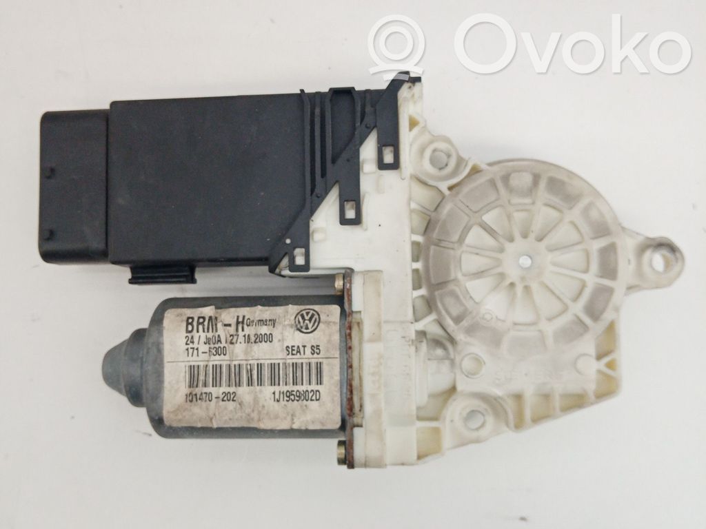 Seat Leon (1M) Motor del regulador de la ventanilla de la puerta delantera 