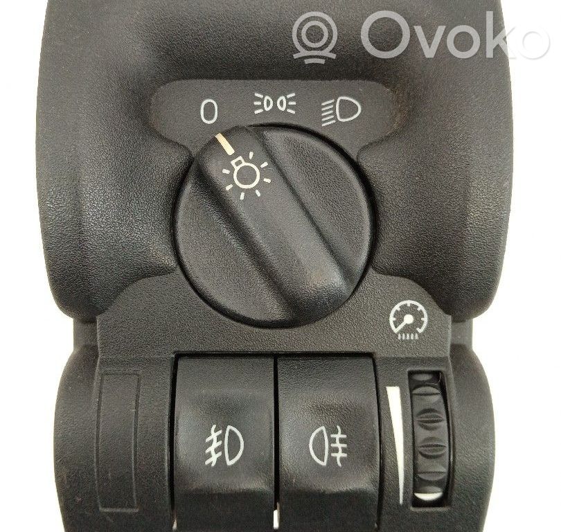 Light switch   09138337,53142810