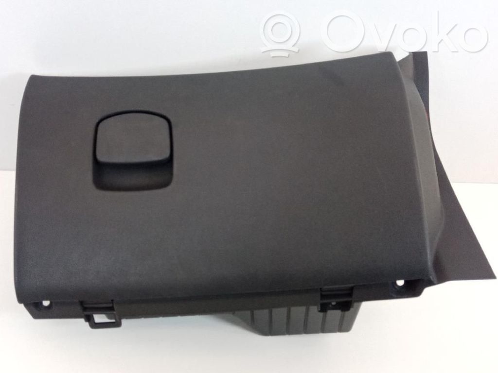 Glove box   13205097,460029937