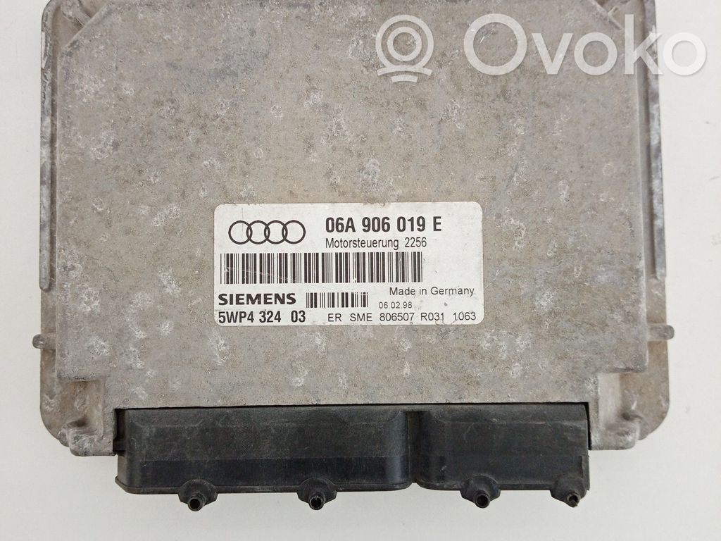 Engine control unit/module   06A906019E,5WP432403,SIEMENS