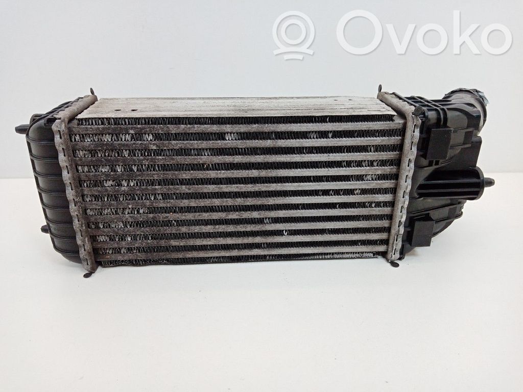 Радиатор интеркулера   9803900780,BEHR,CV448003