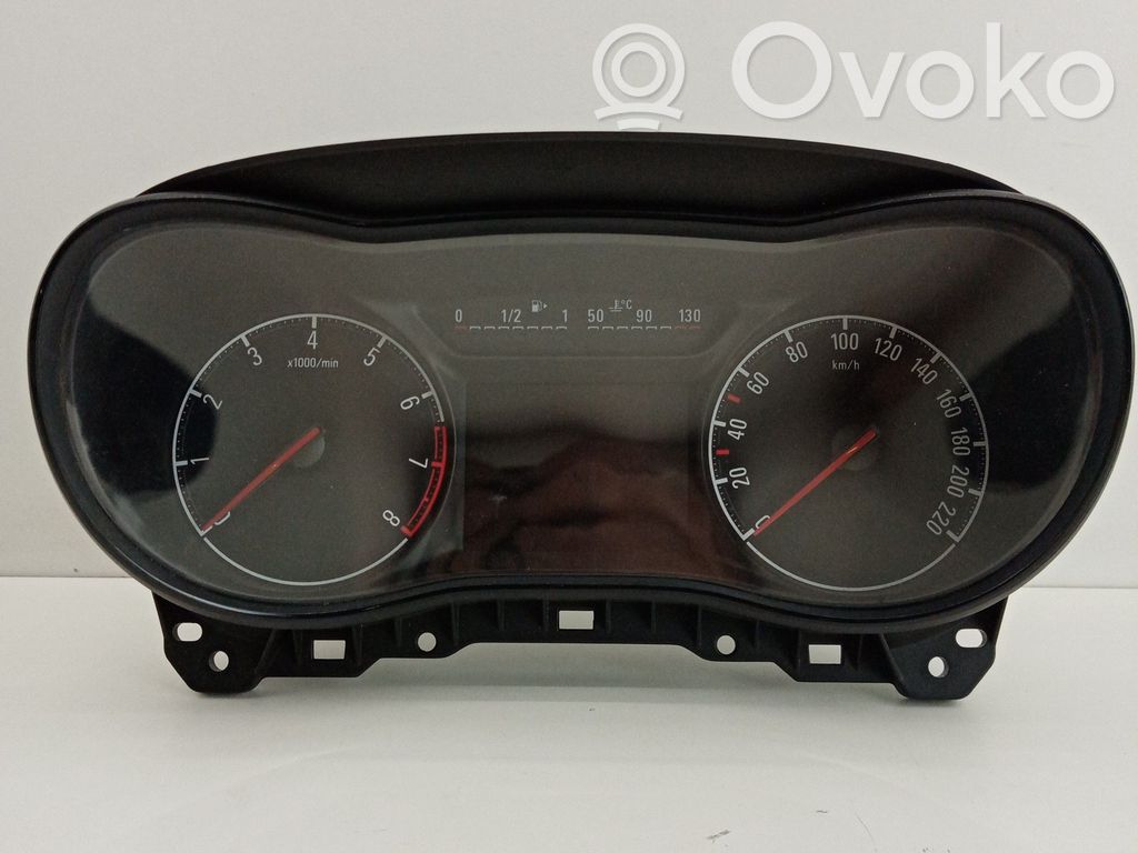 Geschwindigkeitsmesser Cockpit   39056369,367030224,506369FG1G14604U