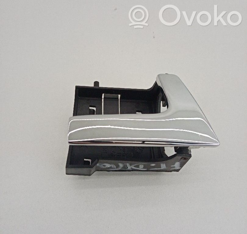 Volkswagen Polo III 6N 6N2 6NF Klamka/wspornik zewnętrzny drzwi przednich 