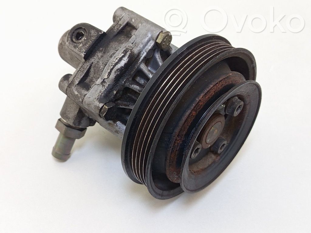 Audi A4 S4 B5 8D Power steering pump 