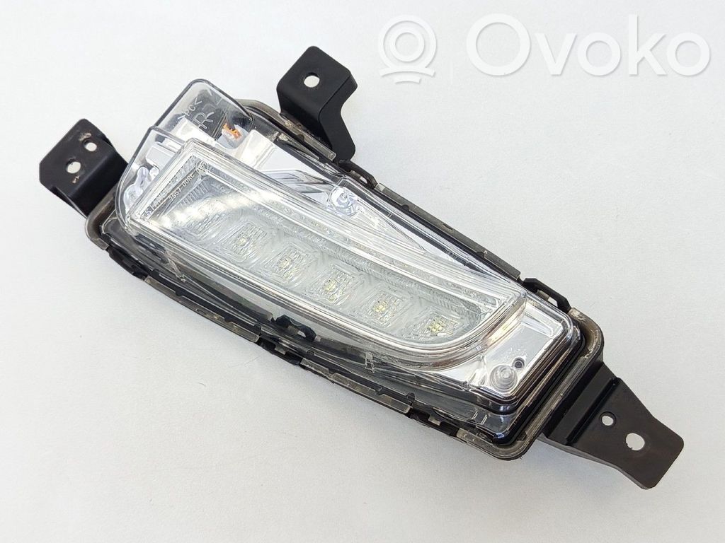 LED Daytime headlight   755700RL,5QHC60816A0Y