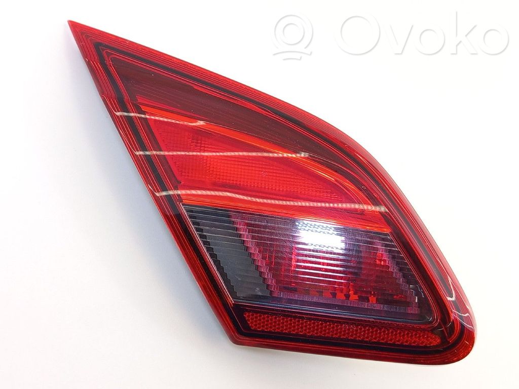 Opel Corsa E Takaluukun takavalot 