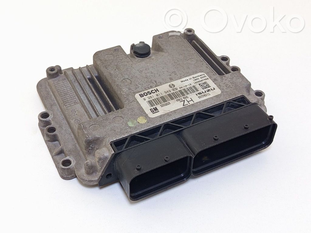 Moottorin ohjainlaite/moduuli   55556829,0281011943,8973785711,BOSCH