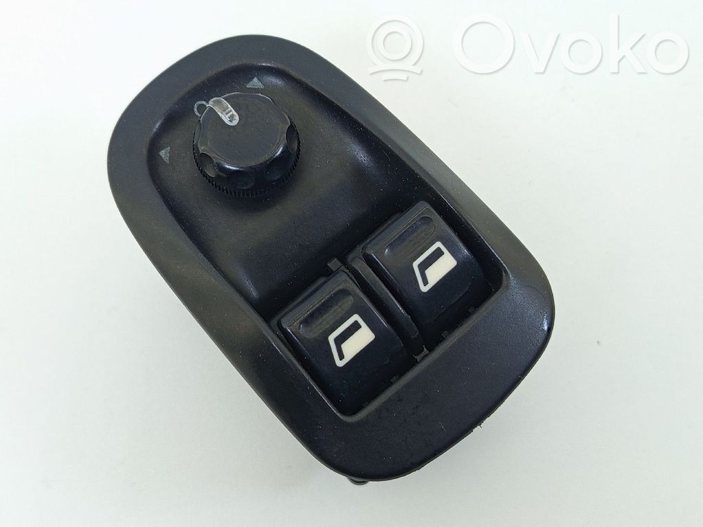 Electric window control switch   6552WP