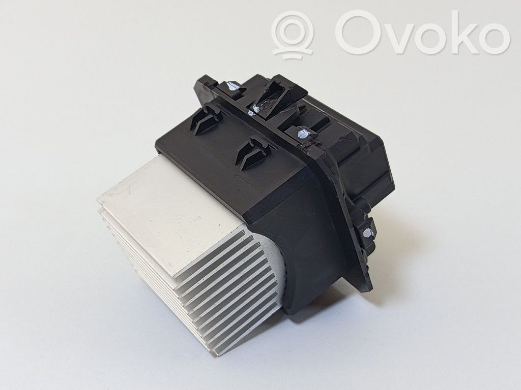 Peugeot 2008 I Releu ventilator aerotermă 
