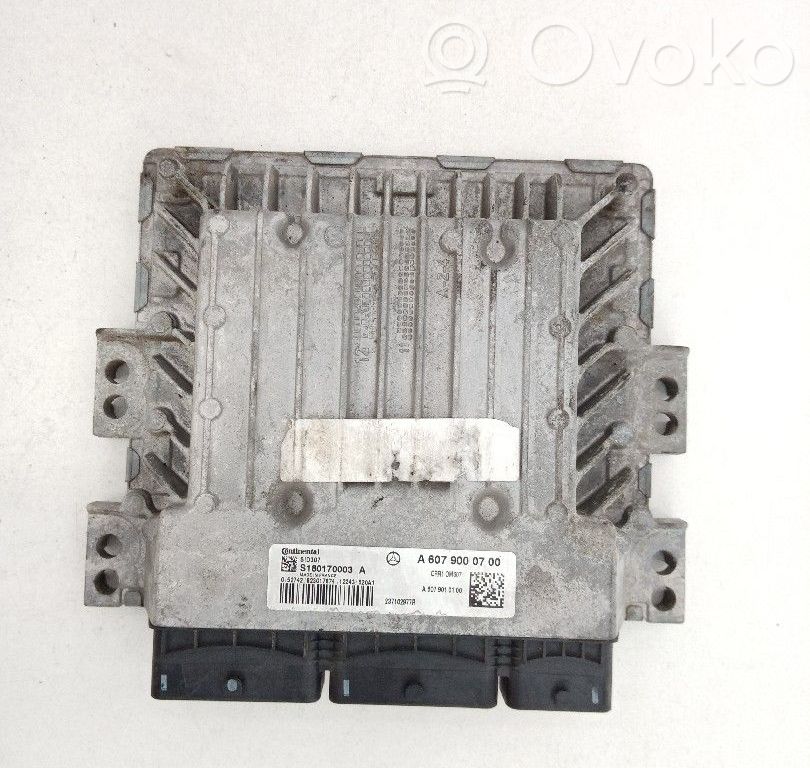 Engine control unit/module   A6079000700,237102977R,A6079010100,S180170003A,SID307