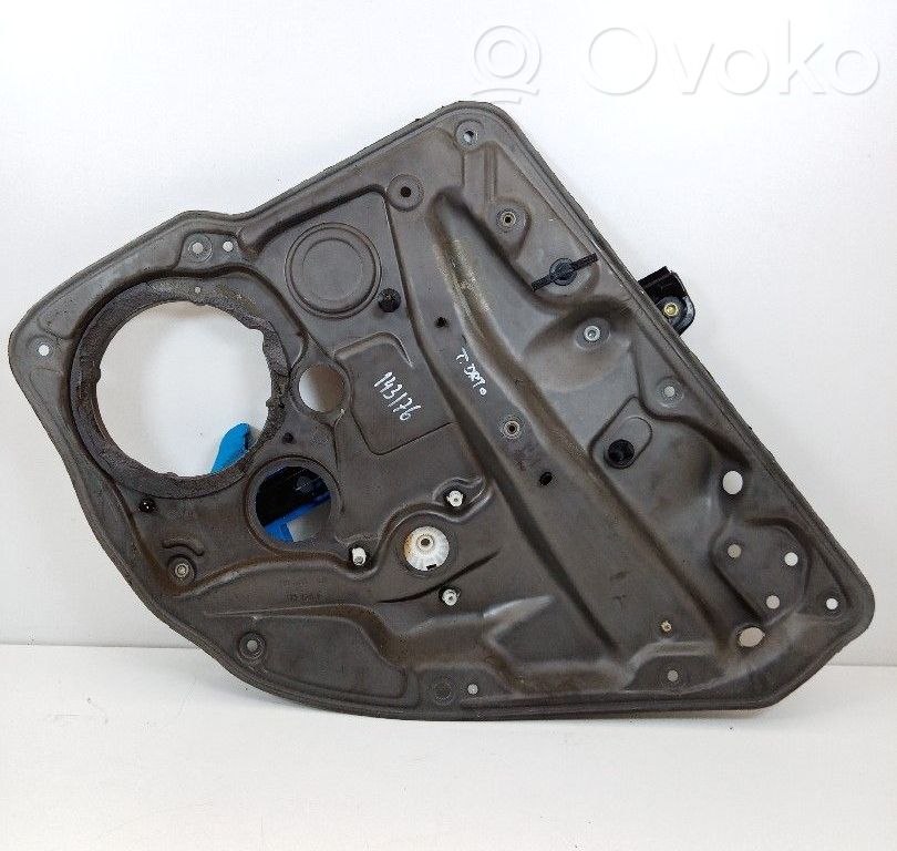 Volkswagen Golf IV Rear window lifting mechanism without motor 