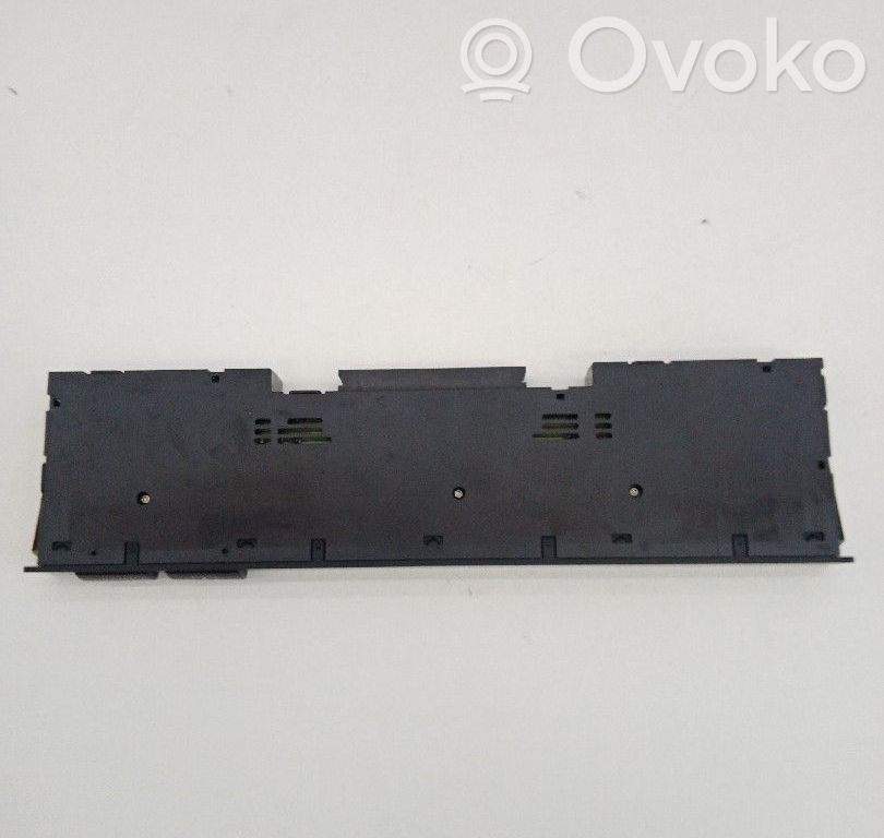 Sonstige Steuergeräte / Module   61318373711,03742028