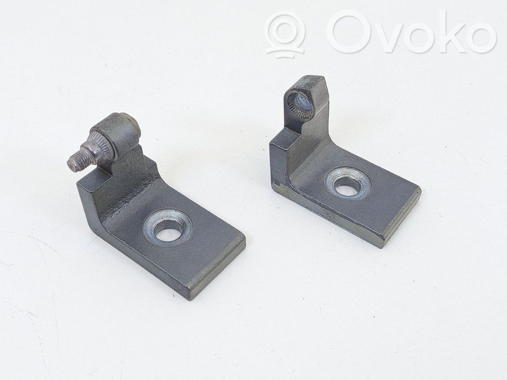 BMW 5 E60 E61 Front door upper hinge 