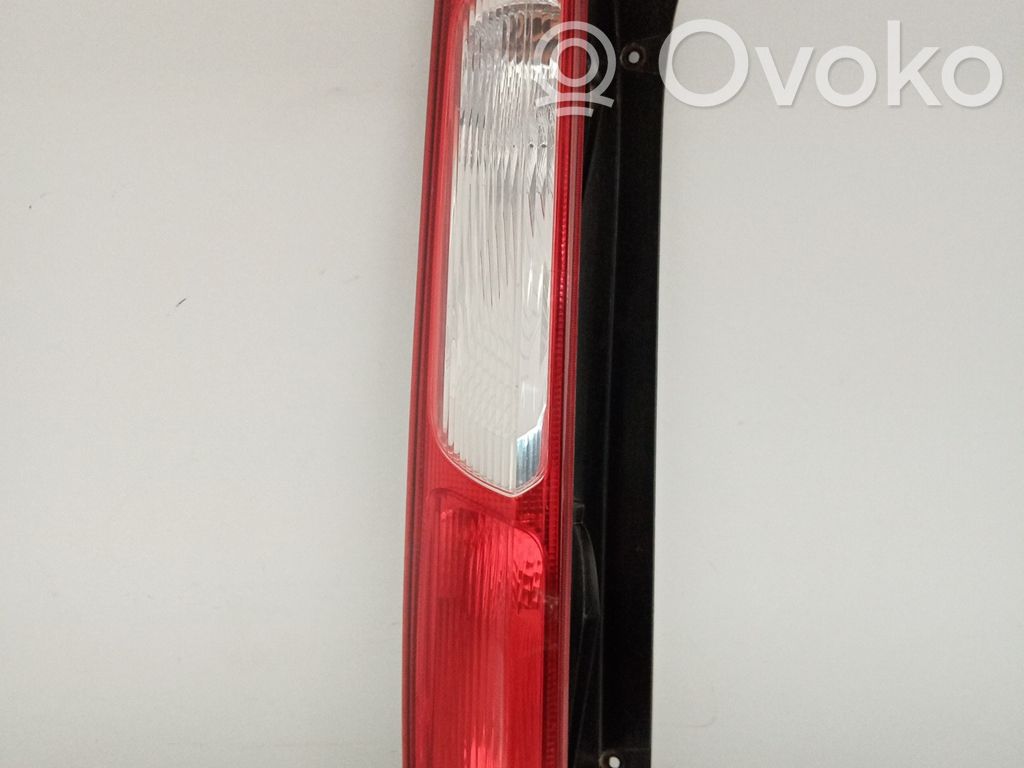 Tailgate rear/tail lights   4M5113405A