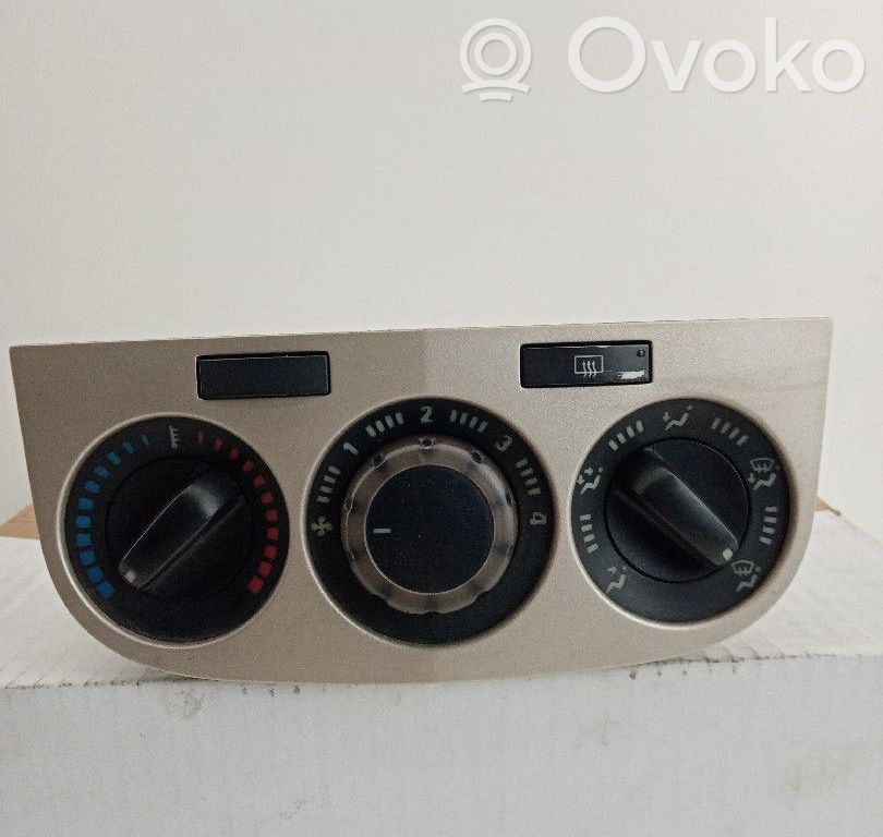 Opel Corsa D Climate control unit 