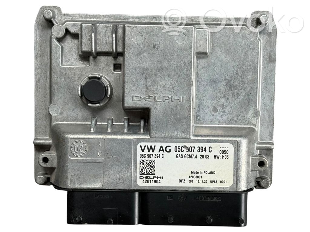 Volkswagen Golf VII Engine control unit/module 