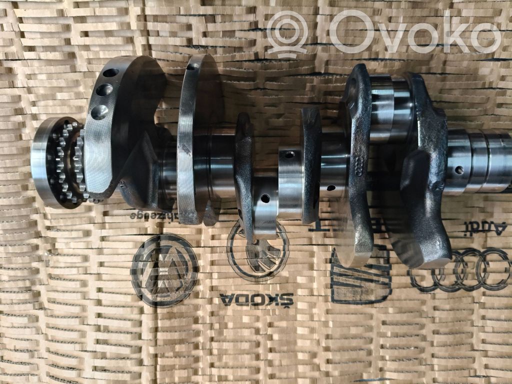 Audi A4 S4 B9 8W Wał korbowy 