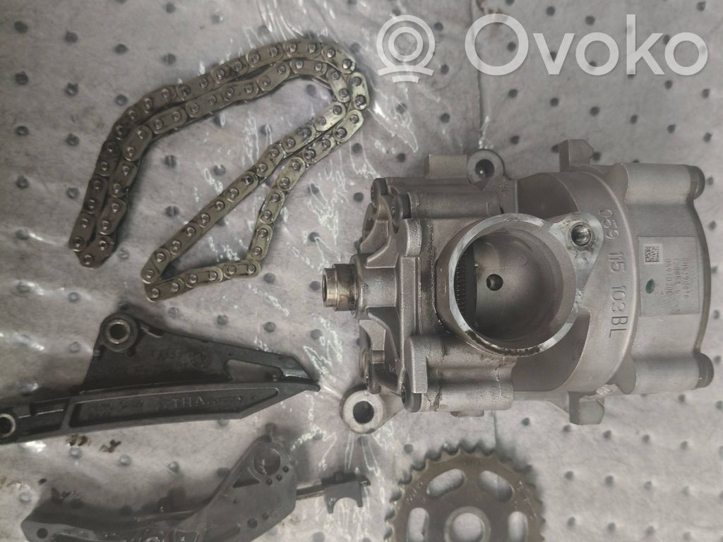 Volkswagen Touareg III Oil pump 