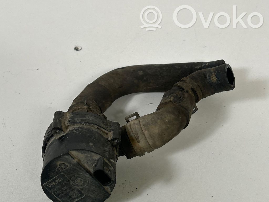 Audi Q3 8U Cirkuliacinis el. siurbliukas 