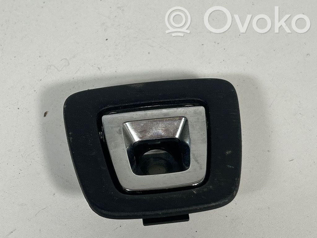 BMW 7 G11 G12 Tie down hook / loop 