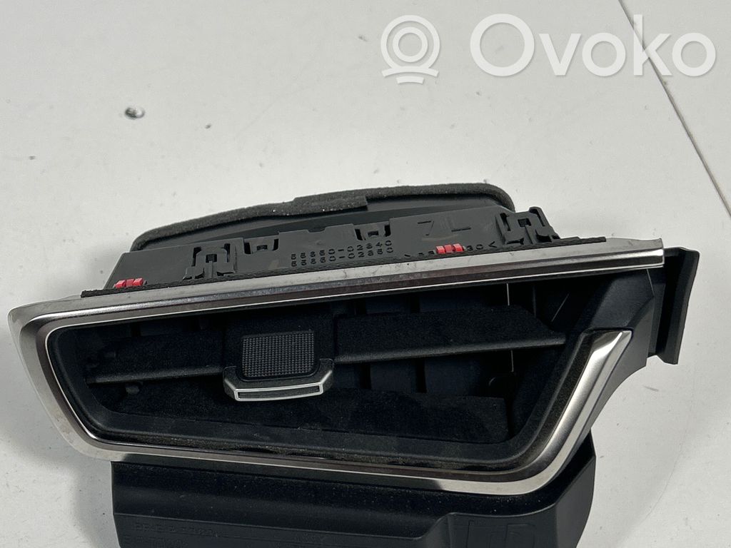 Toyota Corolla E210 E21 Moldura protectora de la rejilla de ventilación lateral del panel 