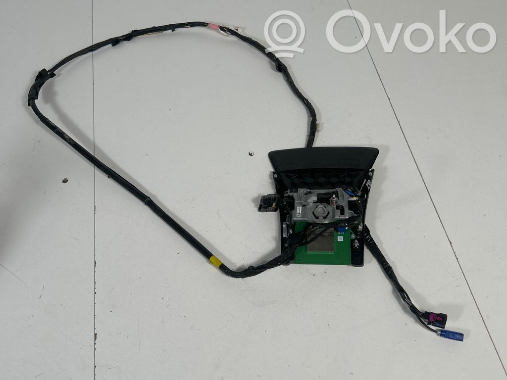 Tesla Model Y Windshield/windscreen camera 