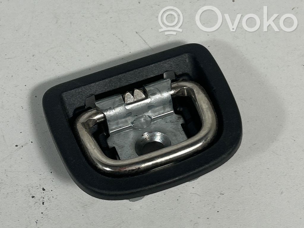 Tie down hook / loop   8V0863503C
