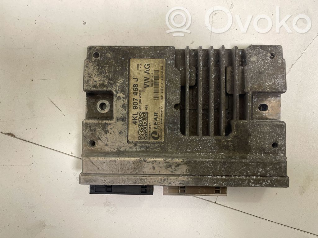 Audi Q7 4M Gateway control module 