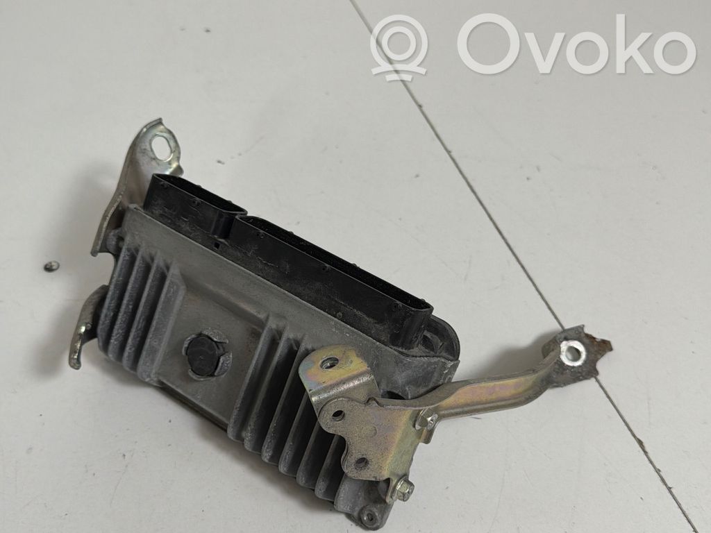 Toyota C-HR I Engine control unit/module 