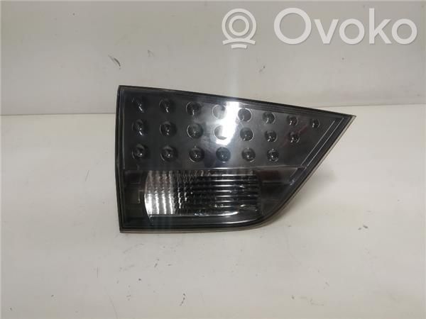 Lámpara de faros/luces traseros