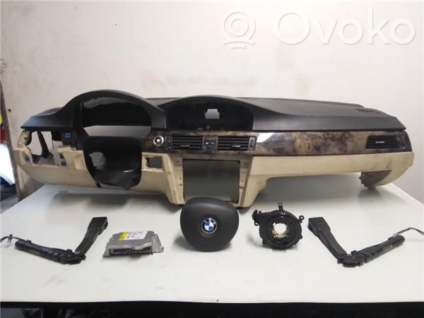 BMW 3 E92 E93 Oro pagalvių komplektas 