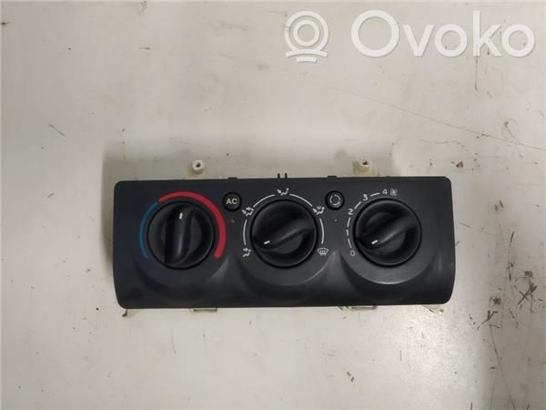 Renault Clio II Air conditioning (A/C) switch 