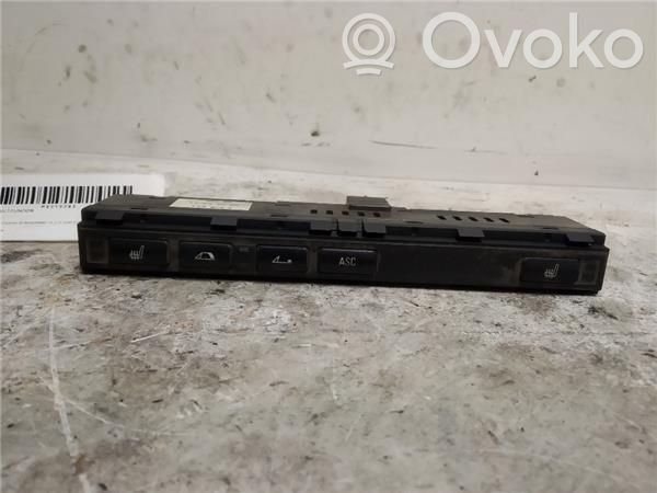 Interrupteur / bouton multifonctionnel   6908653
