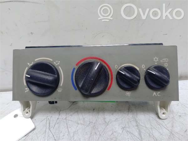 Interruptor del aire acondicionado (A/C)   E6002775