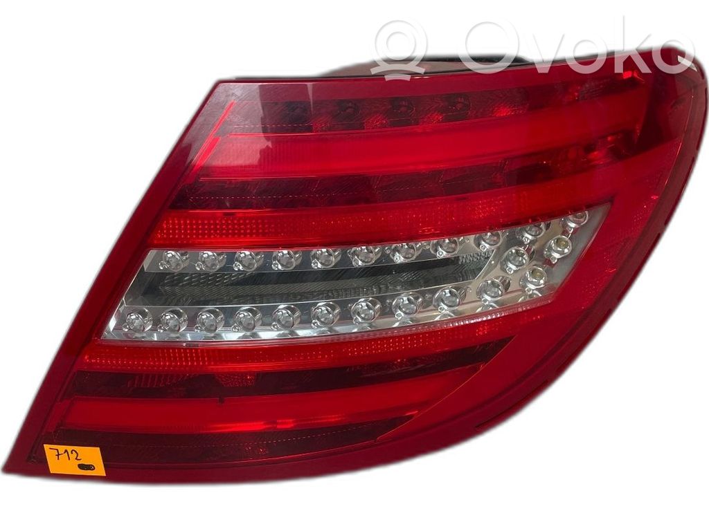 Mercedes-Benz C W204 Lampa tylna 