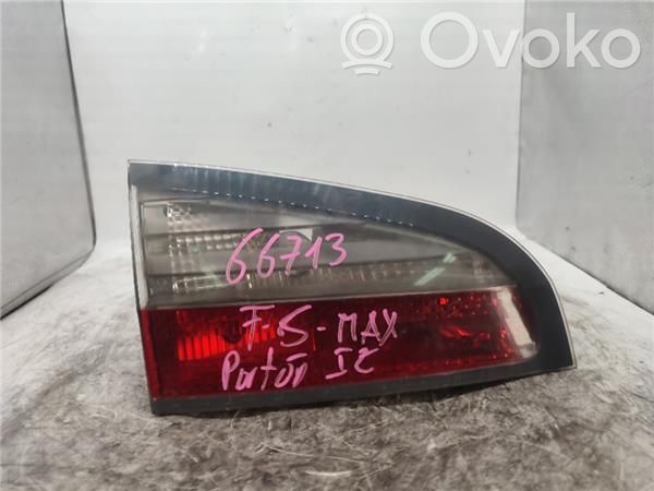 Rear/tail lights