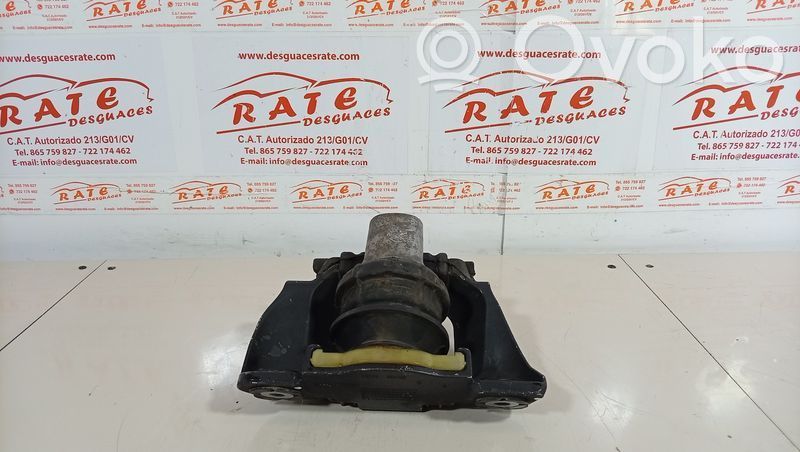 Volvo XC60 Engine mount bracket 