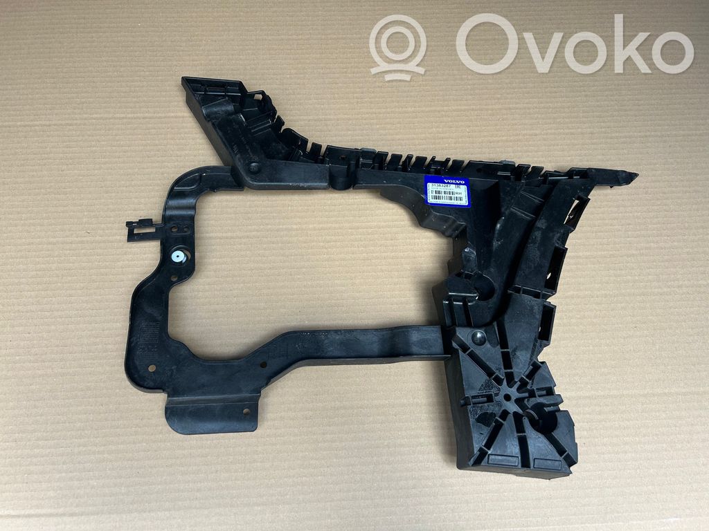 Volvo S90, V90 Soporte de montaje del parachoques trasero 