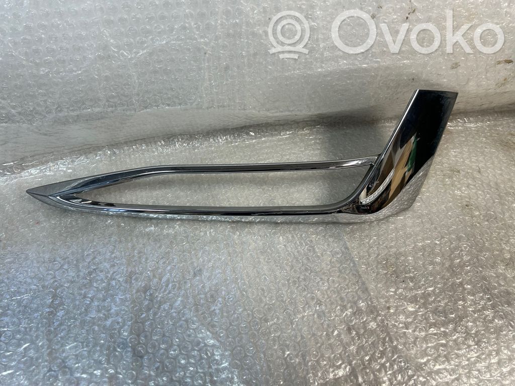 BMW 5 G30 G31 G38 Etupuskurin jakajan koristelista 