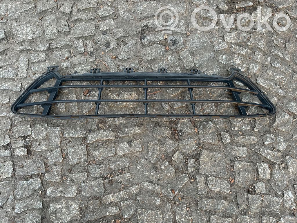 BMW X1 F48 F49 Kratka dolna zderzaka przedniego 